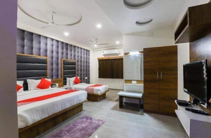 Hotel Aagman Bechraji Kalri Ngoại thất bức ảnh
